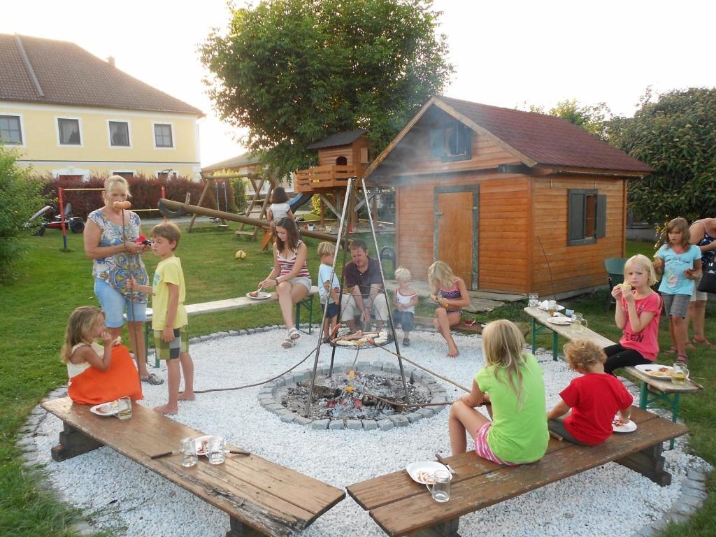 Familienbauernhof Strassbauer Villa Steinakirchen Am Forst ภายนอก รูปภาพ